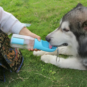 Tragbare Trinkflasche für Hunde – inkl. Kotbeutel
